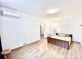 Сдам однокомнатную квартиру, 30 м2, Москва, улица Главмосстроя, 8