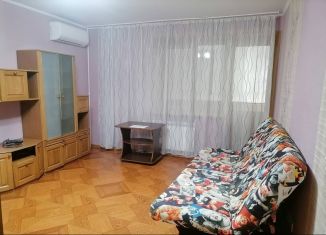 Сдам 1-комнатную квартиру, 39 м2, Волгоградская область, улица Менжинского, 4