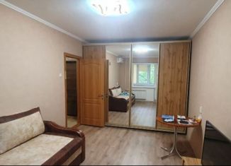 Продажа двухкомнатной квартиры, 50 м2, Симферополь, улица Героев Сталинграда, 33