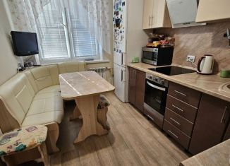 Продажа 3-ком. квартиры, 59.4 м2, Курчатов, Набережная улица, 17