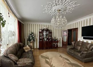 Продам 3-комнатную квартиру, 111.4 м2, Санкт-Петербург, улица Сикейроса, 11к1