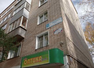 Трехкомнатная квартира на продажу, 61.5 м2, Кировская область, улица Карла Либкнехта, 182