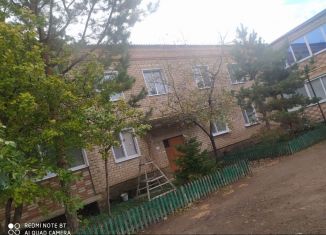 Двухкомнатная квартира на продажу, 43 м2, село Курманаевка, улица 40 лет Победы