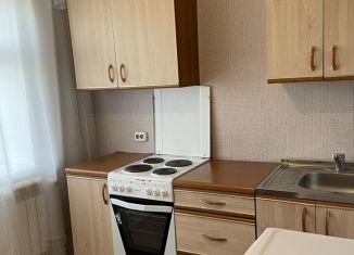 Сдам в аренду 1-ком. квартиру, 30 м2, Анжеро-Судженск, улица Желябова, 36А