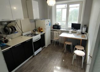 Продаю 2-ком. квартиру, 50 м2, Обнинск, улица Гагарина, 31