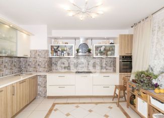 Продажа трехкомнатной квартиры, 80.2 м2, Тюмень, улица Мельникайте, 135