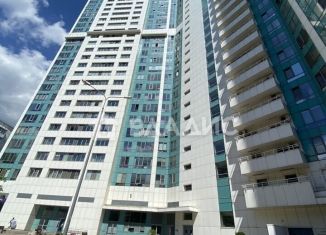 Продается четырехкомнатная квартира, 114 м2, Москва, Рублёвское шоссе, 107