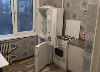 Сдаю 2-ком. квартиру, 46 м2, Железногорск, улица Сентюрева, 1