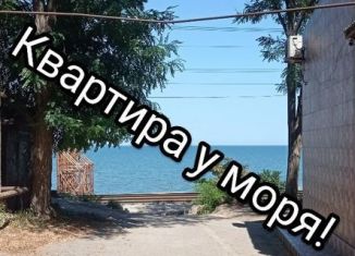 Сдается двухкомнатная квартира, 57 м2, Дагестан, улица Пушкина, 5