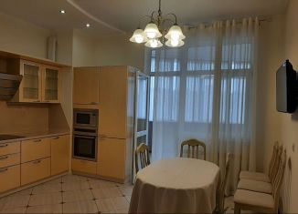 Сдается 2-ком. квартира, 100 м2, Сочи, улица Воровского, 41