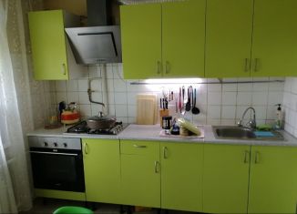 Продается 2-комнатная квартира, 55 м2, Кашира, улица Победы, 3