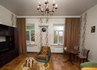 Продажа 4-ком. квартиры, 100 м2, Новочеркасск, Атаманская улица, 21