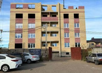 Продается трехкомнатная квартира, 76 м2, Элиста, улица В.И. Ленина, 333А