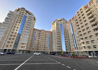 Продажа трехкомнатной квартиры, 86 м2, Чечня, улица Муслима Г. Гайрбекова, 53