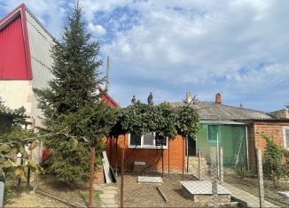 Продается двухкомнатная квартира, 45 м2, Темрюк, улица Бувина, 132