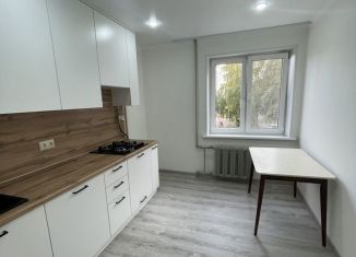 Продам 4-ком. квартиру, 72 м2, Татарстан, улица 8 Марта, 23