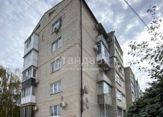 Продается 2-комнатная квартира, 52.1 м2, Ставропольский край, улица Губина, 9