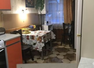 Сдаю в аренду 2-комнатную квартиру, 70 м2, Ялта, Матросский переулок, 2