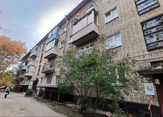 Сдается в аренду 1-комнатная квартира, 31 м2, Луга, проспект Кирова, 85