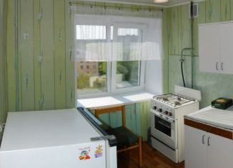 Сдается 1-ком. квартира, 31 м2, Екатеринбург, улица Титова, 18, метро Ботаническая