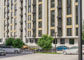 Продажа 3-ком. квартиры, 120 м2, Нальчик, улица Героя России Т.М. Тамазова, 3