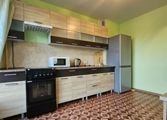 Аренда 5-комнатной квартиры, 36 м2, Крым, улица Льва Толстого, 58