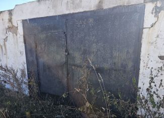 Продаю гараж, 30 м2, Бавлы, площадь Октября