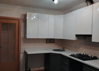 Продам 2-ком. квартиру, 50 м2, Ставропольский край, улица Пушкина, 40