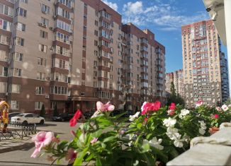 Продаю 2-ком. квартиру, 60 м2, Ростов-на-Дону, улица Вересаева, 103/4