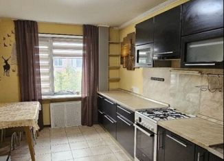 Сдается в аренду 4-ком. квартира, 120 м2, Калининградская область, улица Виктора Талалихина, 18