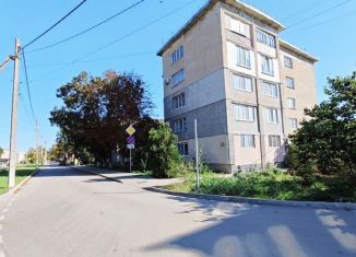 Продам трехкомнатную квартиру, 63 м2, село Михайловка, улица Черфаса, 25