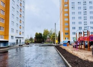 Продаю 2-ком. квартиру, 74 м2, Смоленск, улица Седова