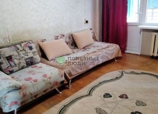 Продам 3-комнатную квартиру, 48 м2, Ижевск, Школьная улица, 62