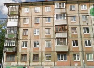 Продажа 2-комнатной квартиры, 45 м2, Череповец, улица М. Горького, 39