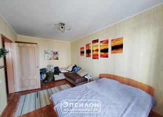 Продам 1-ком. квартиру, 37.2 м2, Курск, проспект Вячеслава Клыкова, 63