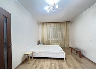 Сдам 1-ком. квартиру, 45 м2, Казань, Ягодинская улица, 25