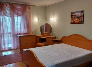 Сдаю 2-ком. квартиру, 60 м2, Черняховск, улица Пушкина, 28