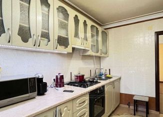 Продам 4-комнатную квартиру, 82 м2, Ставропольский край, проспект Калинина, 160