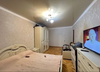 Продаю 1-ком. квартиру, 32 м2, Нальчик, улица Ватутина, 33, район Горная