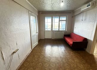 Продается 2-комнатная квартира, 45 м2, Астрахань, улица Яблочкова, 2А