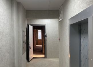 Продам 3-ком. квартиру, 111 м2, Дагестан, улица М. Халилова, 3А