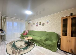 Продажа 3-ком. квартиры, 60 м2, Ставропольский край, улица Кирова, 37/10