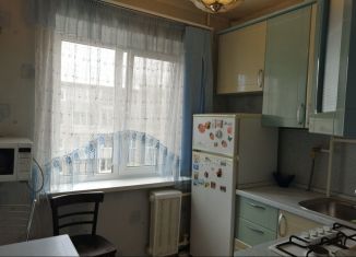 Сдается в аренду 2-ком. квартира, 45 м2, Тула, улица Калинина, 6к1