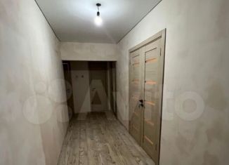 Продаю трехкомнатную квартиру, 70 м2, Грозный, улица А.А. Айдамирова, 141к5