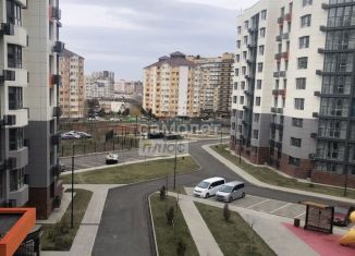 Продается 2-ком. квартира, 55.6 м2, Краснодарский край, улица Крылова, 13к2