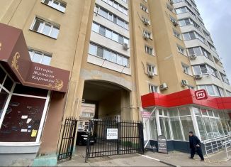 Сдается в аренду 2-комнатная квартира, 69 м2, Тамбов, улица Чичканова, 79к2, Октябрьский район