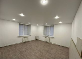 Продам 1-ком. квартиру, 35 м2, Иваново, улица Парижской Коммуны, 96А