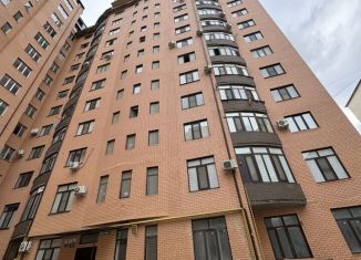 Продается трехкомнатная квартира, 101 м2, Каспийск, улица Магомедали Магомеджановa, 4Б