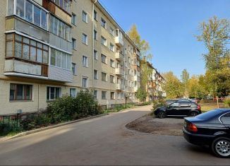 Продажа двухкомнатной квартиры, 47 м2, Киров, улица Кольцова, 10