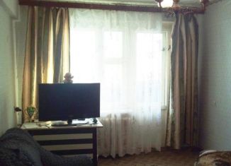 Продается 1-ком. квартира, 31 м2, Карачев, улица Горького, 2А